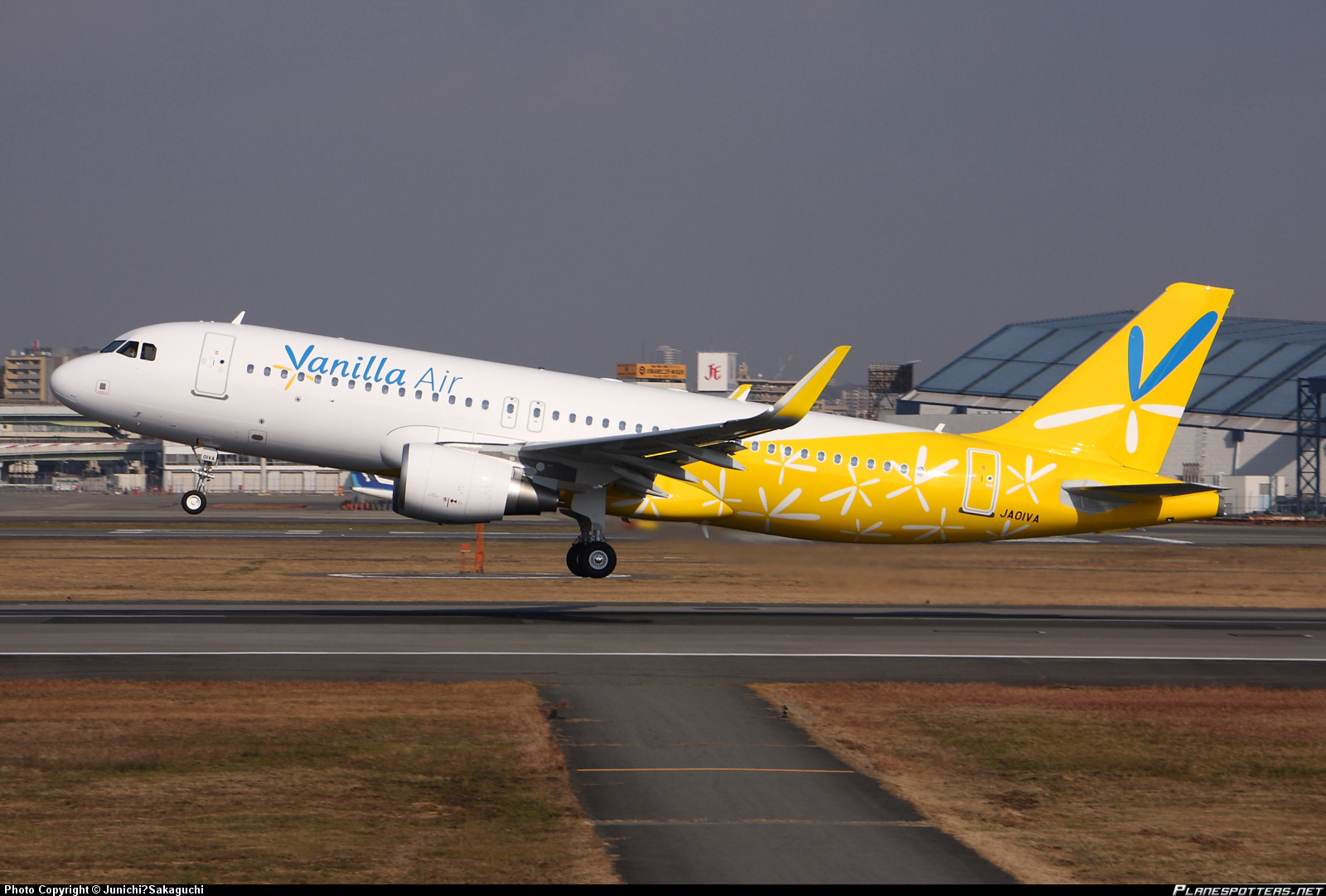 ja01va-vanilla-air-airbus-a320-216wl_PlanespottersNet_422953