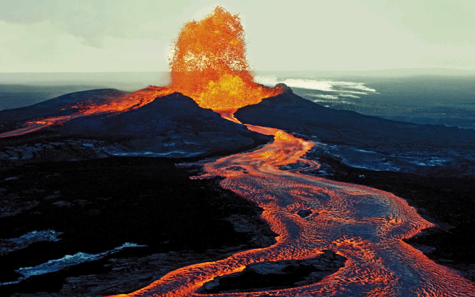 volcano-diagram-wallpaper-2